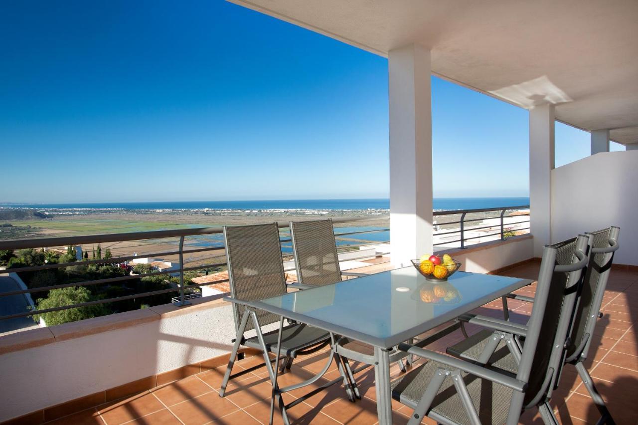 Complejo Bellavista Residencial Apartment Пего Екстериор снимка